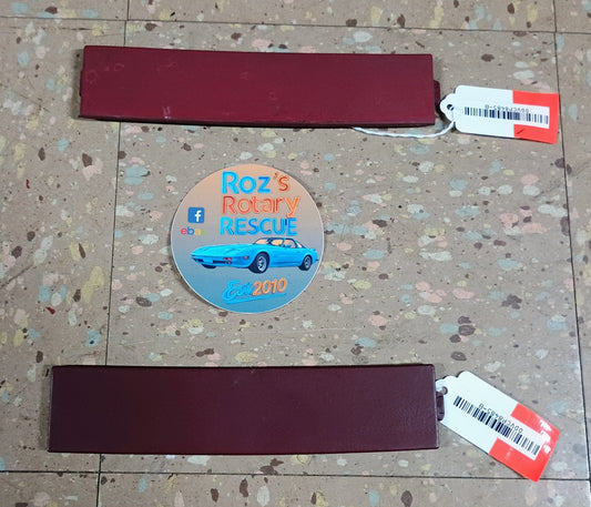 1984-1985 Mazda RX7 Dash Defrost Vent Center Panel-Burgundy